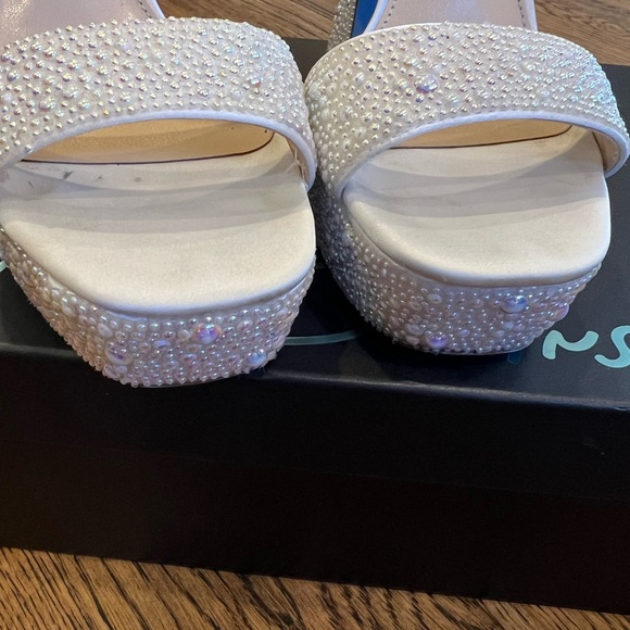 Betsey Johnson Beth Pearl Platform Heels - Picture 4 of 11